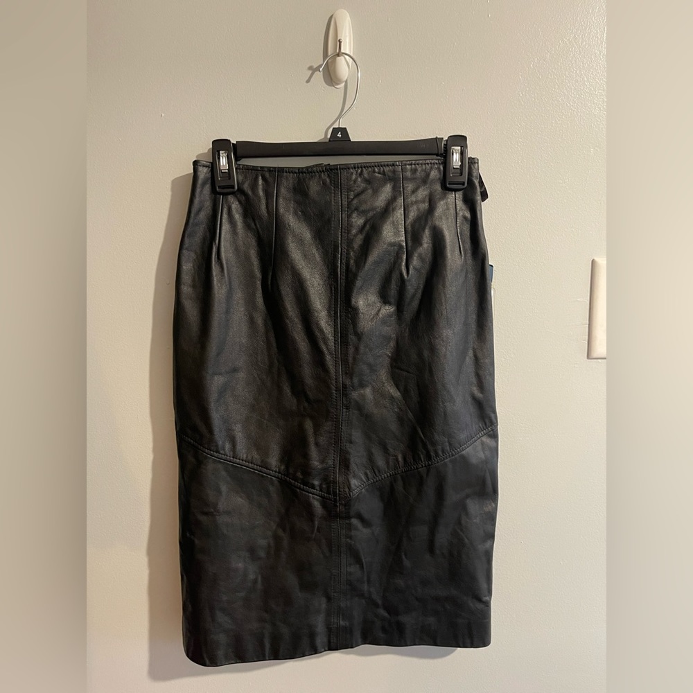 Pencil Tight leather midi skirt 🥶 it’s cold ! 🔥